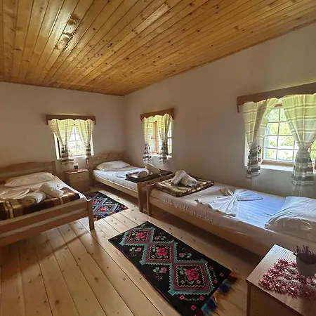 Prebibaj Pensjonat Curraj i Eperm